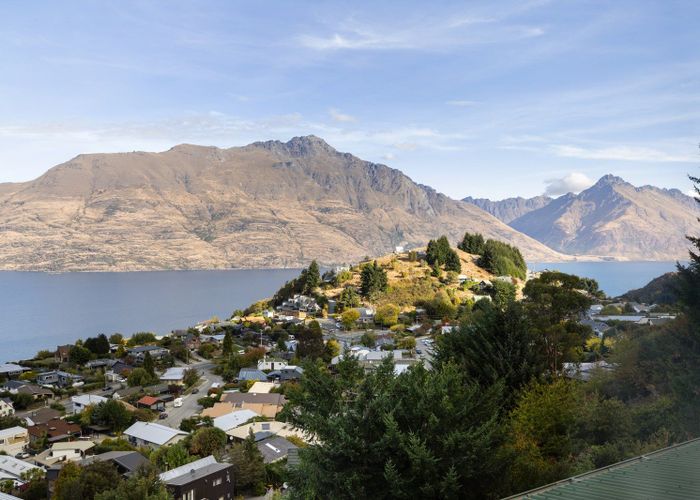  at 3 Von Place, Town Centre, Queenstown-Lakes, Otago