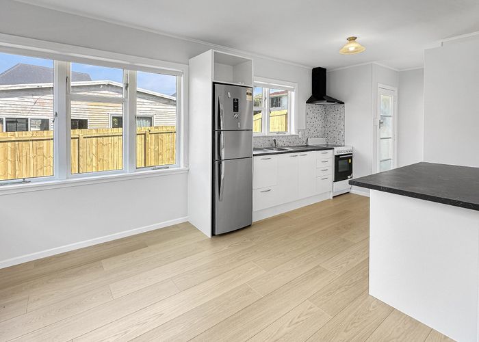  at 8 Lambley Road, Titahi Bay, Porirua, Wellington