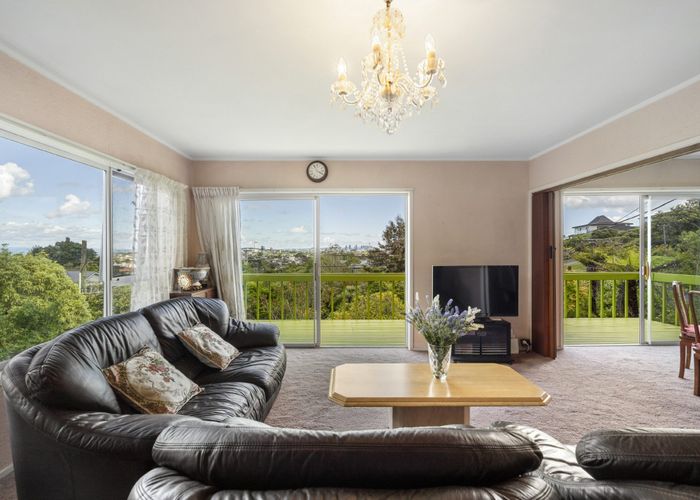 Recently sold 21 Parr Terrace, Castor Bay, Auckland homes.co.nz