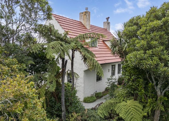  at 42 Nicholson Road, Khandallah, Wellington