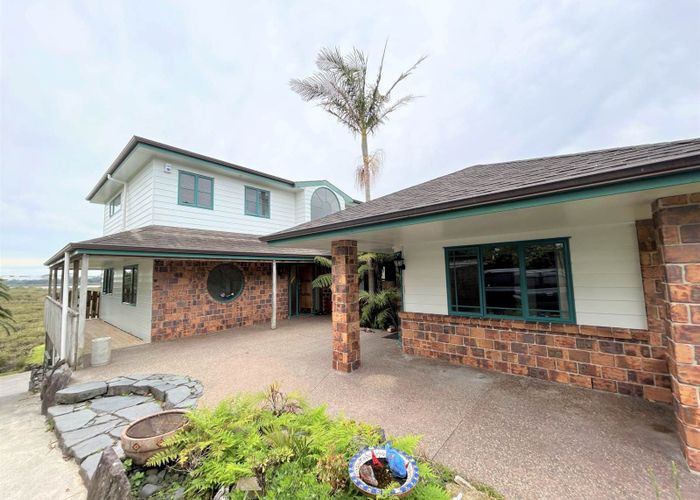  at 20 Meadow Crescent, Te Atatu South, Waitakere City, Auckland