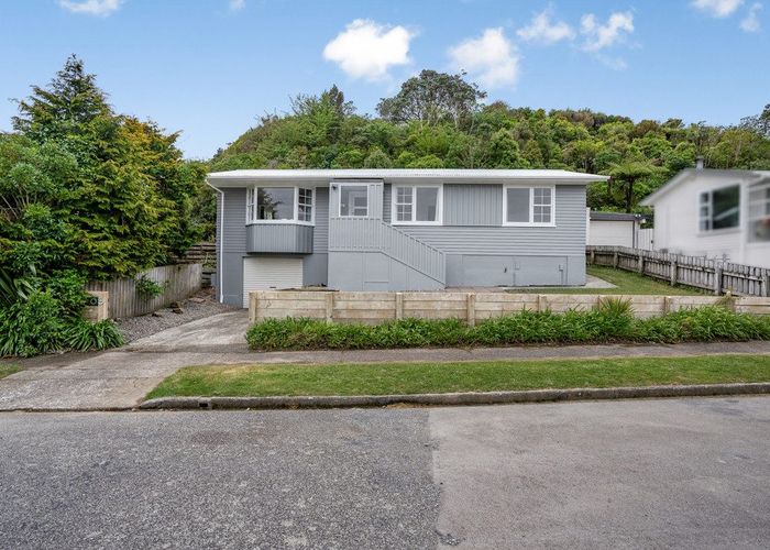 at 9 Laburnum Grove, Maungaraki, Lower Hutt, Wellington