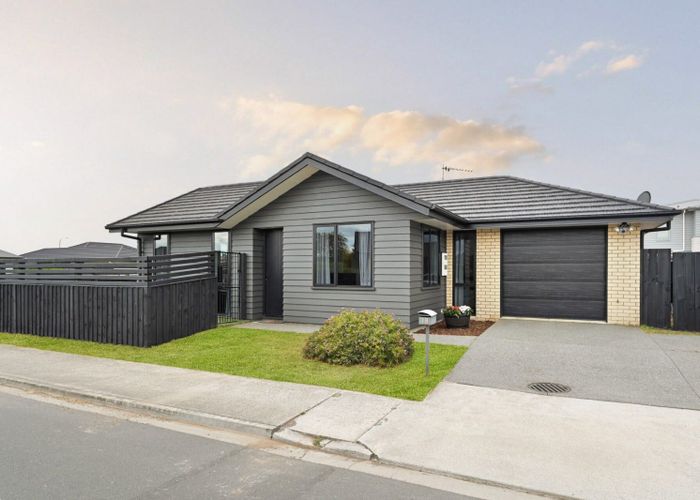  at 18 Faber Place, Rototuna North, Hamilton