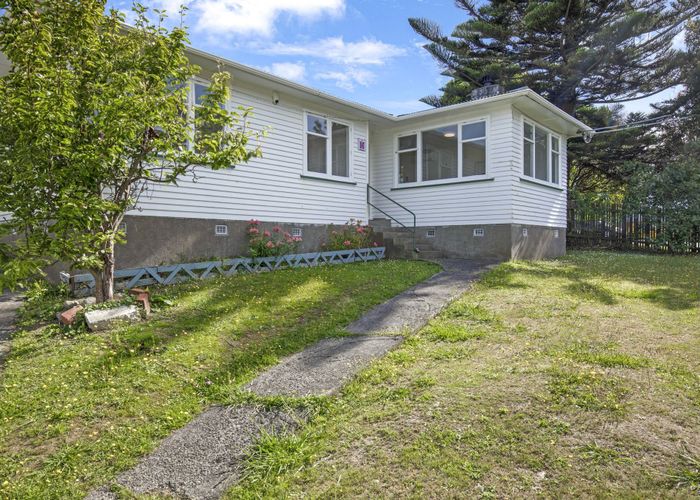  at 6 Hampshire Street, Cannons Creek, Porirua, Wellington