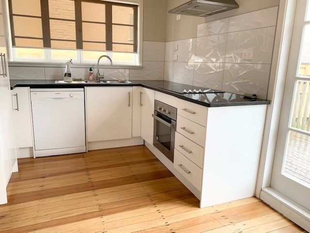  at 383 West Coast road, Glen Eden, Waitakere City, Auckland