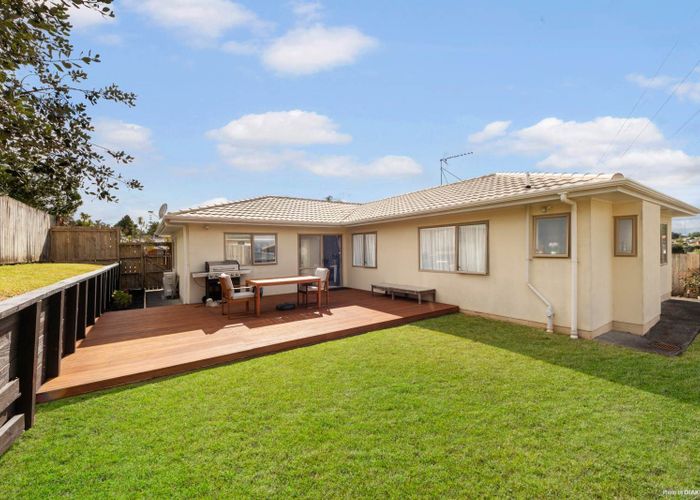  at 32 Broadfield Street, Massey, Waitakere City, Auckland