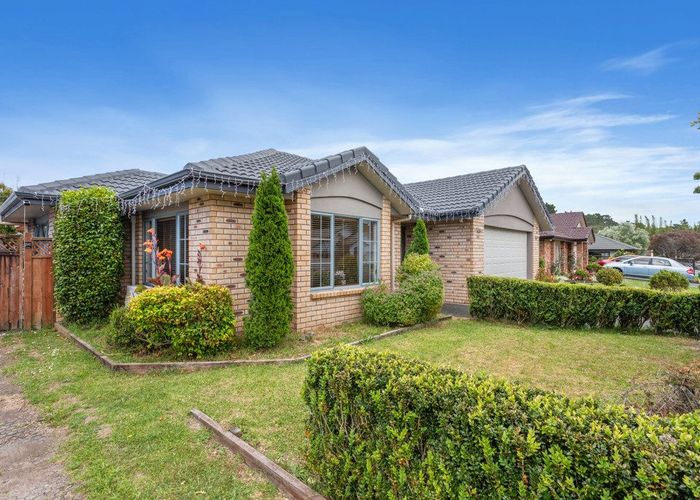  at 22 Waterstone Way, Henderson, Waitakere City, Auckland