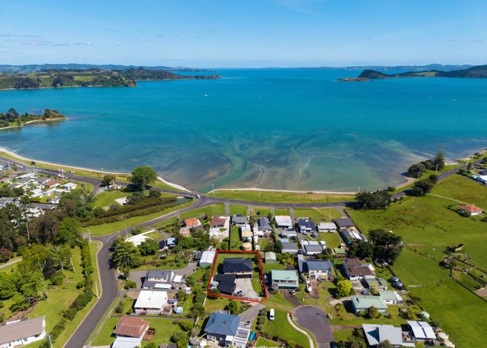  at 10 Cottonwood Place, Kawakawa Bay, Manukau City, Auckland