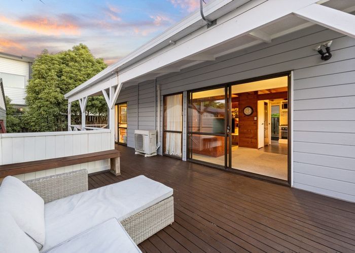  at 4037A Great North Road, Glen Eden, Waitakere City, Auckland