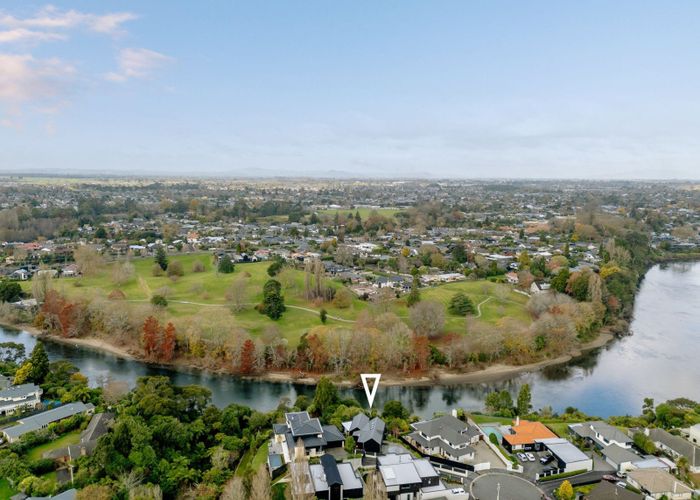  at 19 Minchin Crescent, St Andrews, Hamilton