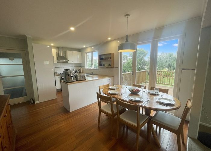  at 6 Kiekie Road, Mangere Bridge, Manukau City, Auckland