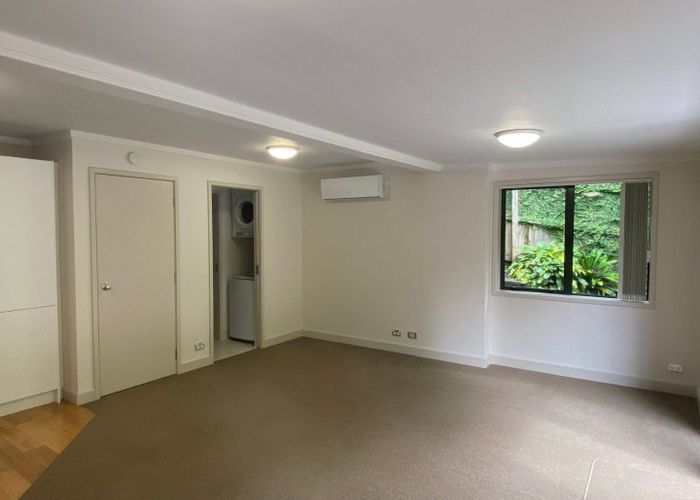  at 9A Nottingham Place, Northcross, North Shore City, Auckland