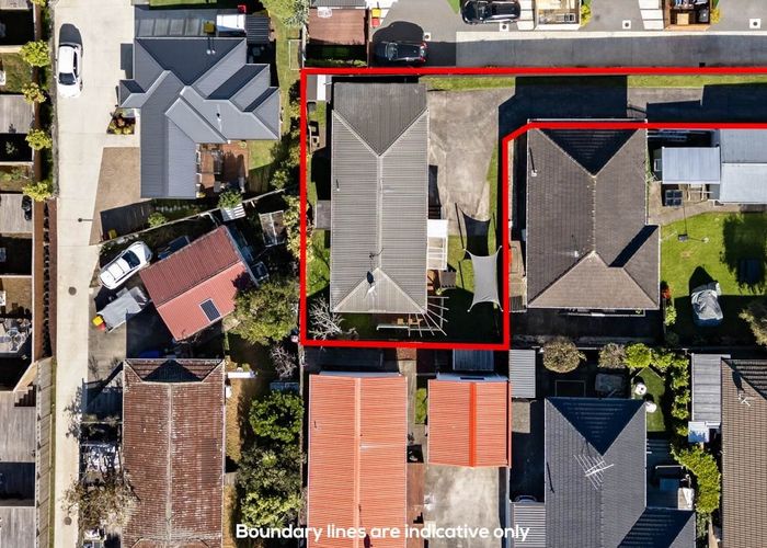 at 2/136 Moore Street, Howick, Auckland