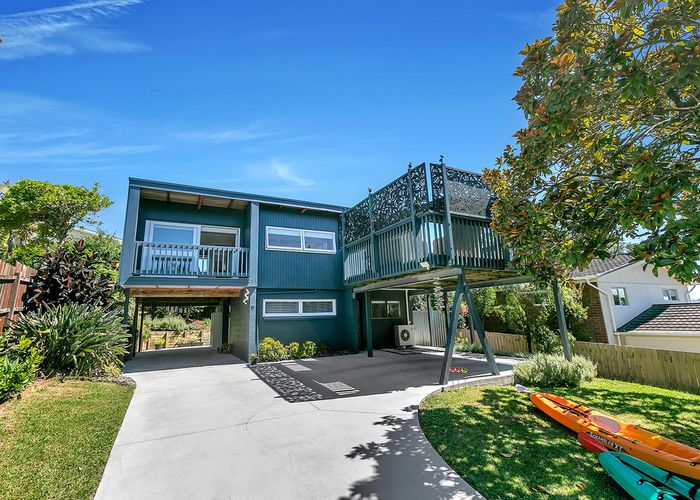  at 20 Valhalla Drive, Beach Haven, Auckland