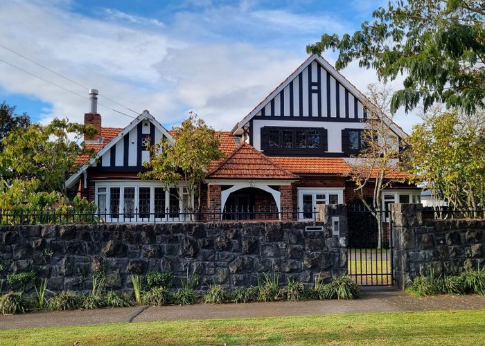  at 2 Oakfield Ave, Mount Albert, Auckland City, Auckland