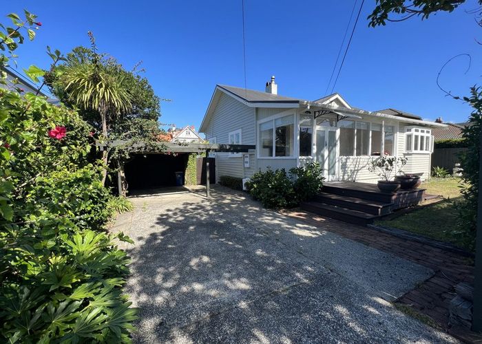 at 11 Ocean View Road, Milford, North Shore City, Auckland
