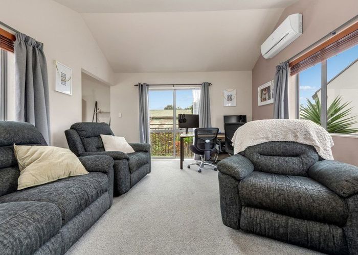  at 2B  Hall Avenue, Favona, Manukau City, Auckland