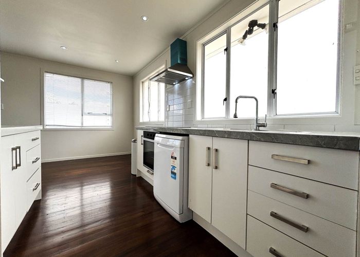  at 8 Peace Avenue, Mount Wellington, Auckland City, Auckland