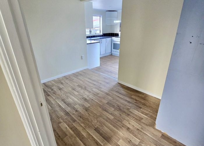  at 52 Shifnal Drive, Randwick Park, Manukau City, Auckland