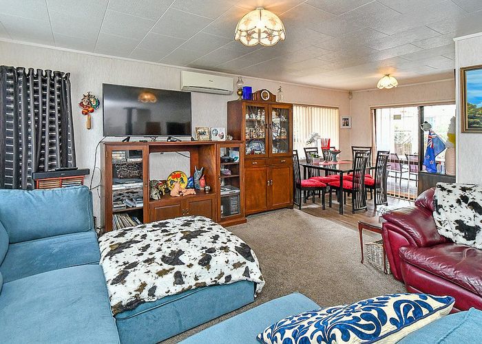  at 80 Burundi Avenue, Clendon Park, Auckland