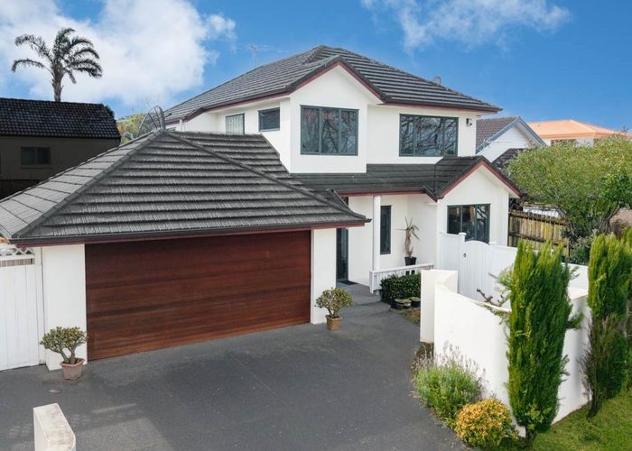  at 2/14 Hugh Green Drive, Pinehill, Auckland