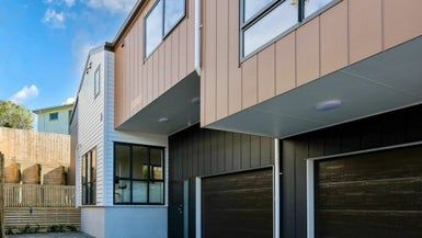  at 44E Bruce Road, Glenfield, Auckland