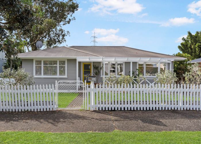  at 21 Te Wiata Place, Avondale, Auckland