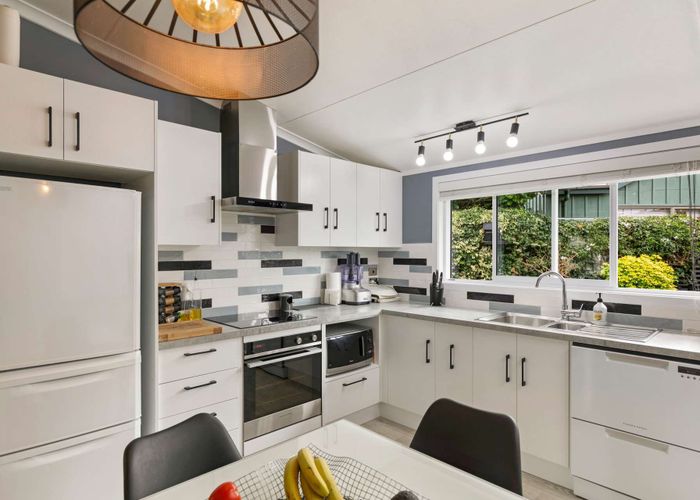  at 11 Opawa Place, Terrace End, Palmerston North, Manawatu / Whanganui