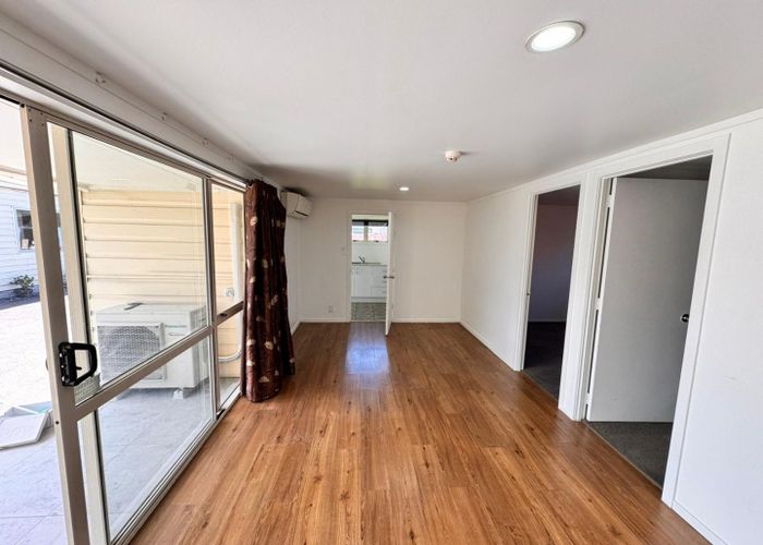  at 562 Great South Road, Papatoetoe, Manukau City, Auckland
