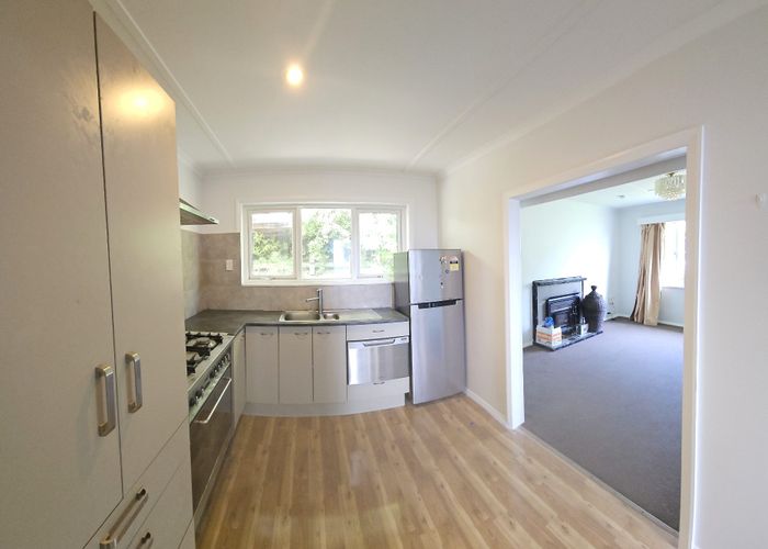  at 43 Lyndfield Lane, Newlands, Wellington