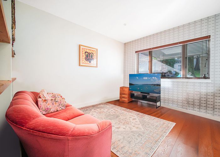  at 42 Kingsview Road, Mount Eden, Auckland City, Auckland