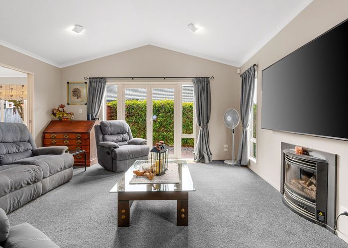  at 76 Saint James Drive, Huntington, Hamilton, Waikato