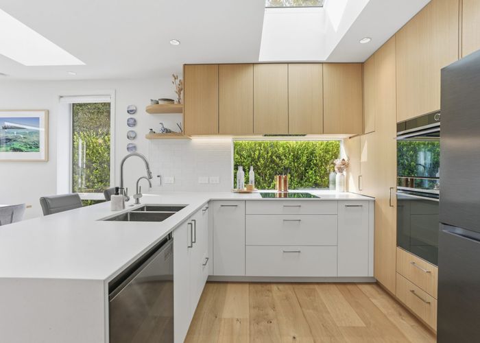  at 2/1 Gray Crescent, Torbay, North Shore City, Auckland