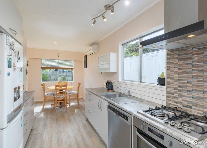  at 22 Blue Mountains Road, Silverstream, Upper Hutt