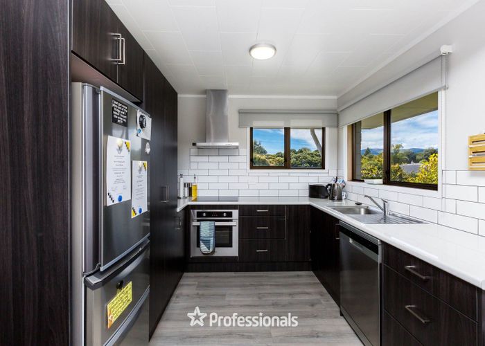  at 4 Parera Grove, Heretaunga, Upper Hutt, Wellington