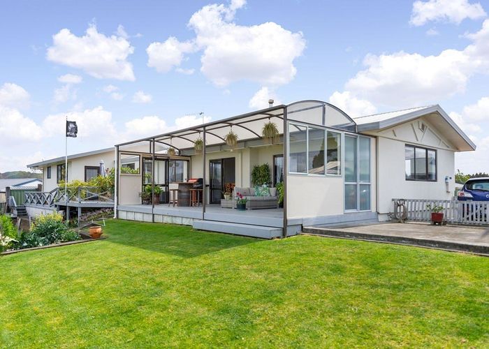  at 14 Adela Stewart Drive West, Athenree, Waihi Beach