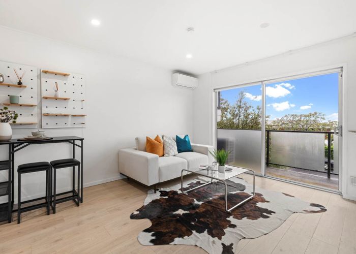  at 2/9 Strong Street, Saint Johns, Auckland City, Auckland