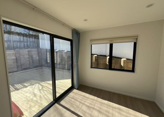  at 1-B Wren Place, Unsworth Heights, North Shore City, Auckland