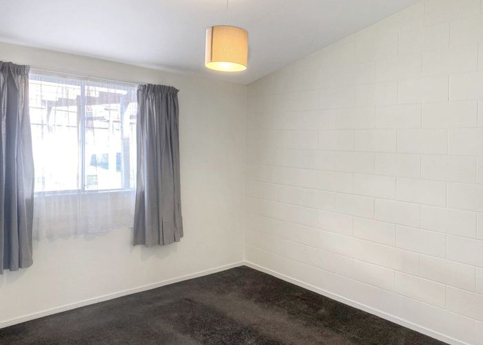  at 1/2 Vera Road, Te Atatu South, Waitakere City, Auckland