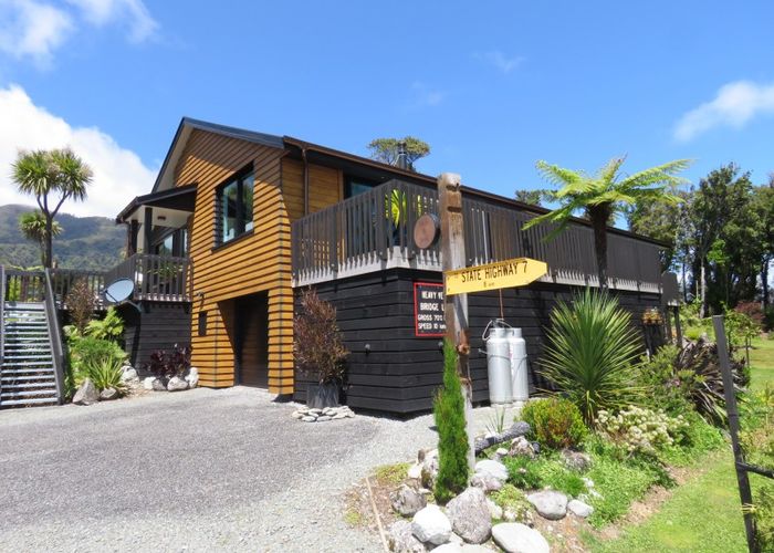  at 3316 Coast Road, Barrytown, Greymouth