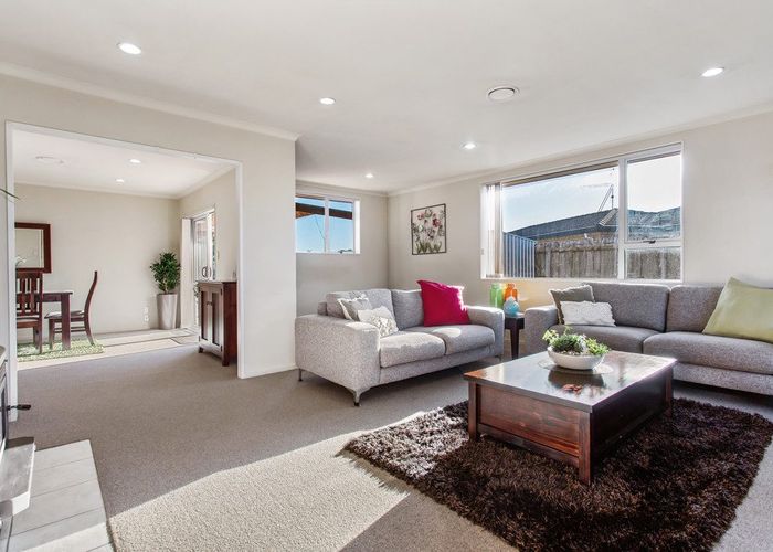  at 27 Morewa Place, Takanini, Auckland