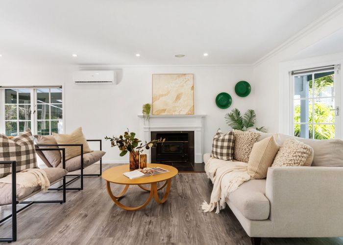  at 30 Glencourt Place, Glenfield, North Shore City, Auckland