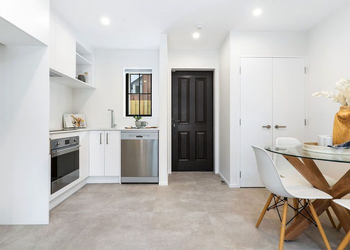  at 2/106 Peterborough St, City Centre, Christchurch City, Canterbury
