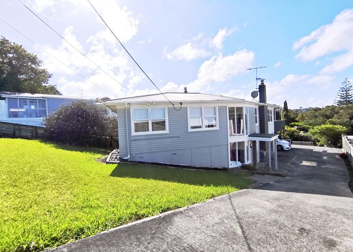  at 20 Pupuke Road, Hillcrest, North Shore City, Auckland