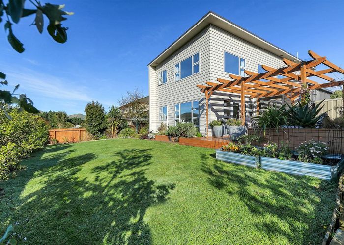  at 51 Te Puia Drive, Aotea, Porirua