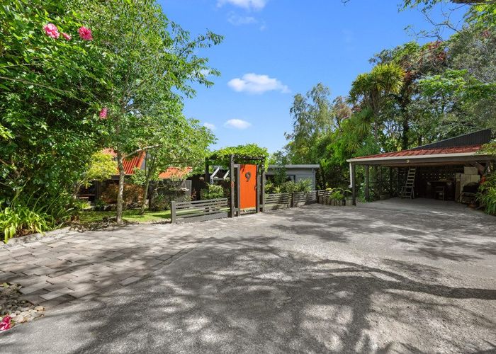  at 9 Pohutukawa Avenue, Shelly Park, Manukau City, Auckland