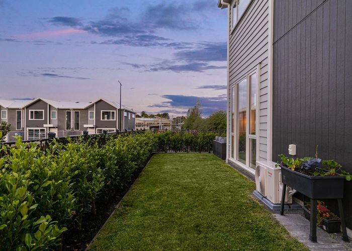  at 71 Karepiro Drive, Stanmore Bay, Whangaparaoa