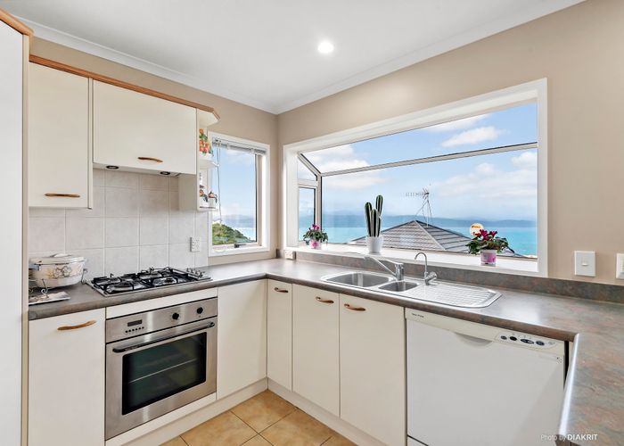  at 52 Dress Circle, Newlands, Wellington