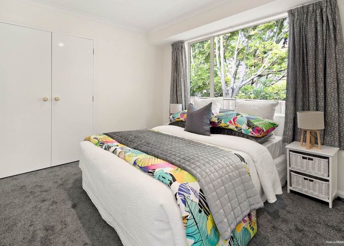  at 1/57 Whitford Road, Botany Downs, Manukau City, Auckland