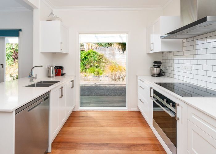  at 104 Curtis Street, Northland, Wellington